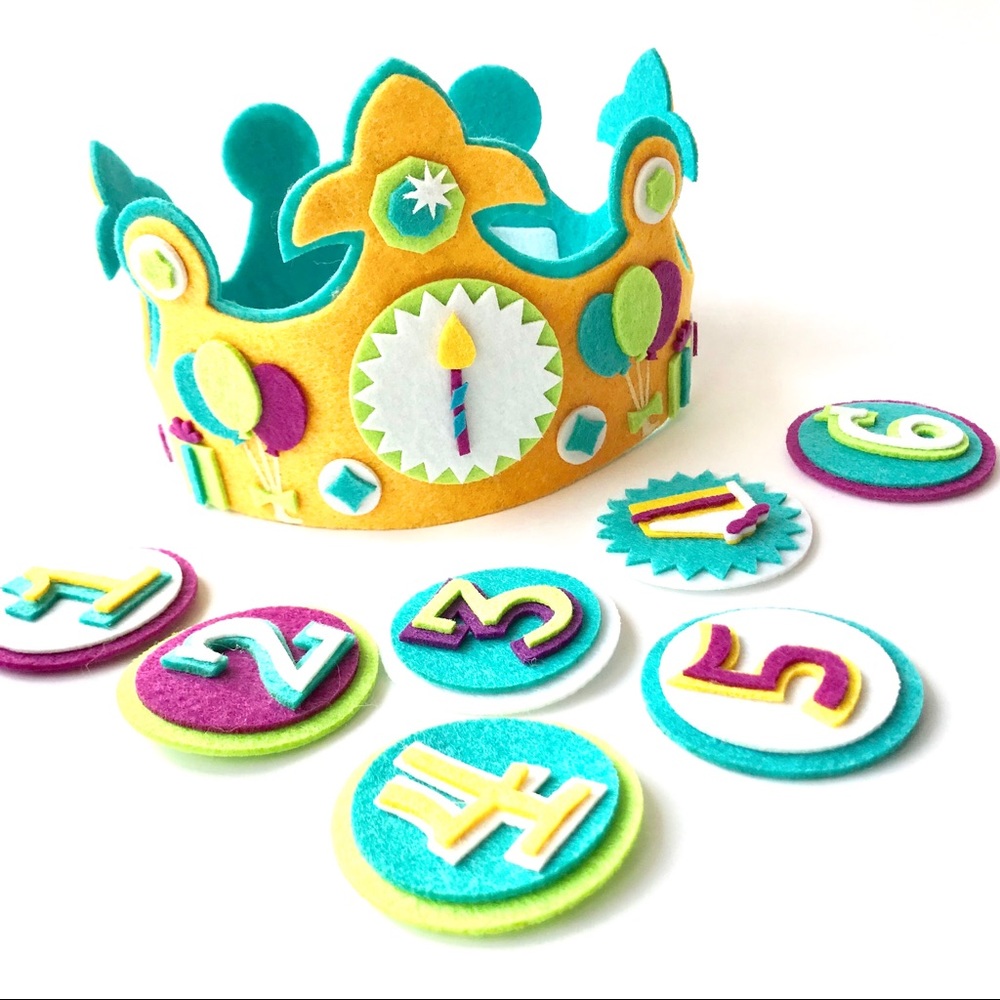 Birthday crown with interchangeable age; 1-6yo